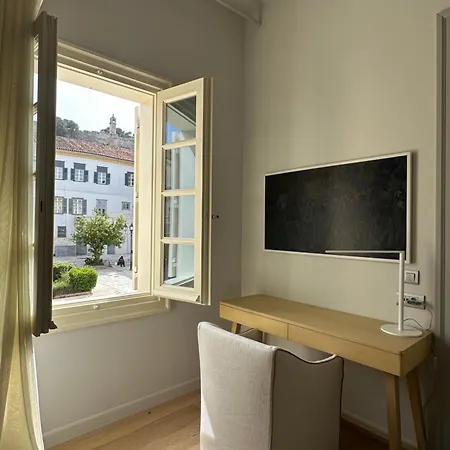 Amalie Apartment *